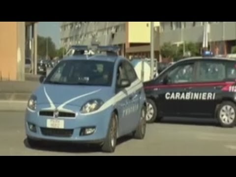 Bari - Faida tra clan, 3 arresti fra gli Strisciuglio e i Di Cosola (09.08.16)