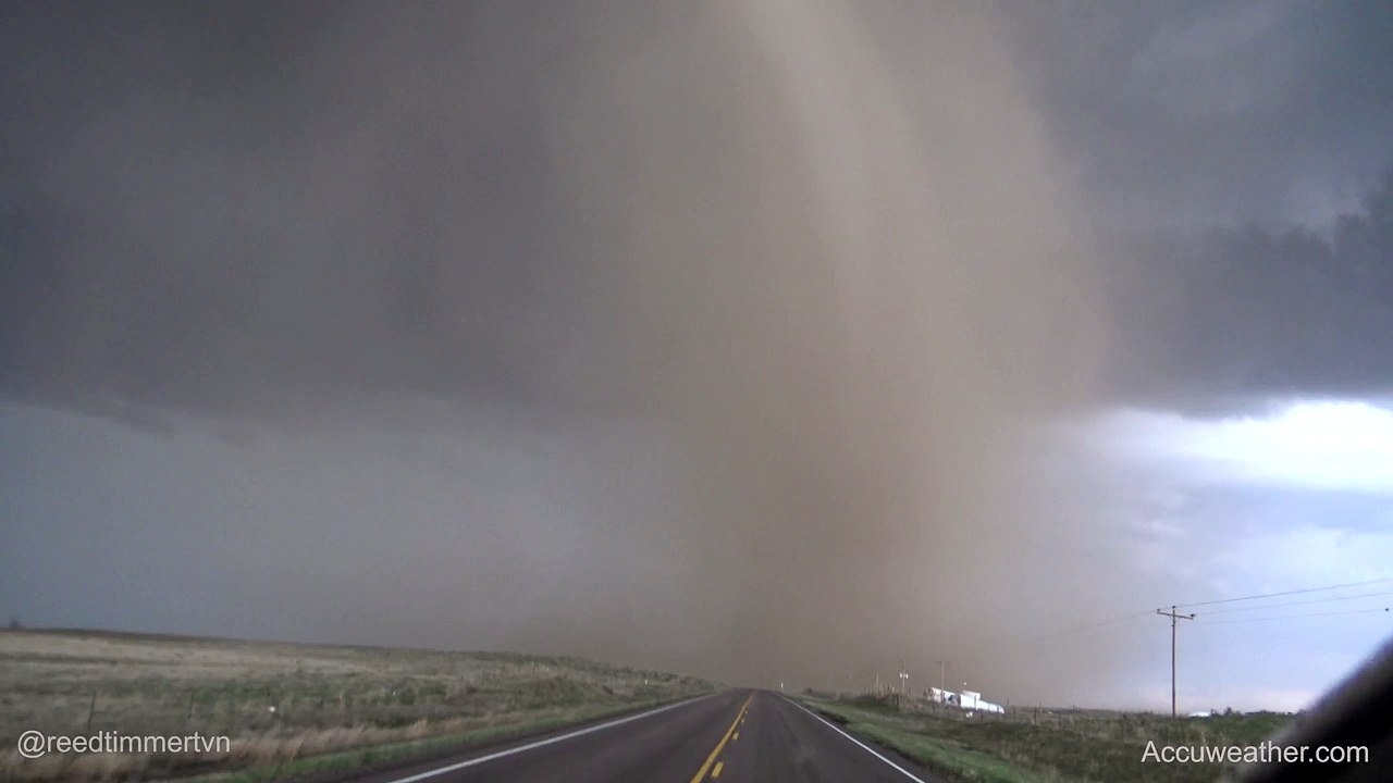 Extreme up-close video of tornado near Wray, CO!
