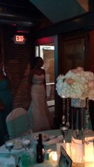 Un homme paralysé se lève pour danser à son mariage - Miraculeux