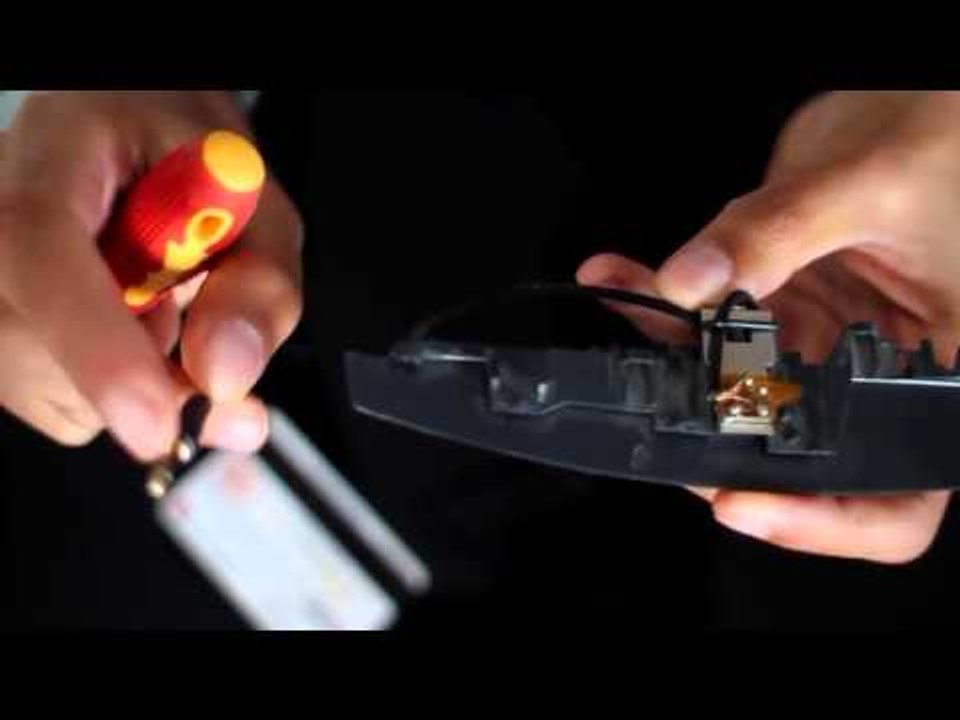 خطير هكذا تسرق معلومات اي بطاقة مصرفية بإستعمال ادوات منزلية فقط وجرب بنفسك !