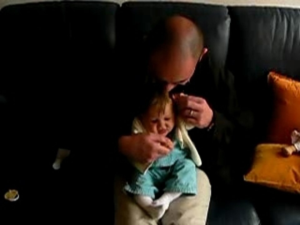 Dans sa maison un grand cerf version Olivier et Manon