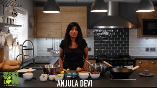 Anjula Devi Courgette Pakoras - Short