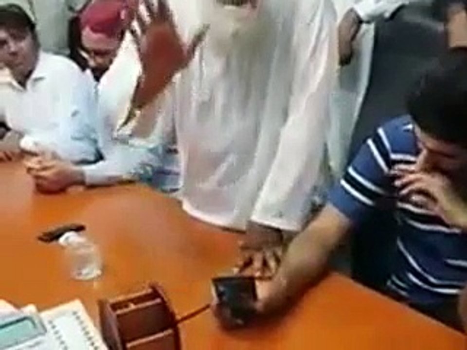 Old Man On Malik Riaz For His Act