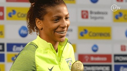 Rafaela Silva se surpreende com novos seguidores e mensagens de famosos após ouro