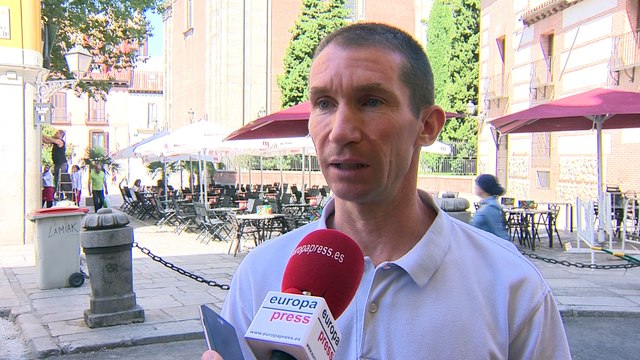 Vecinos piden a Cifuentes que las terrazas cierren antes