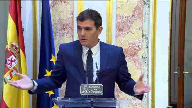 Rivera abre la vía del sí a Rajoy si negocia 6 condiciones y fija investidura
