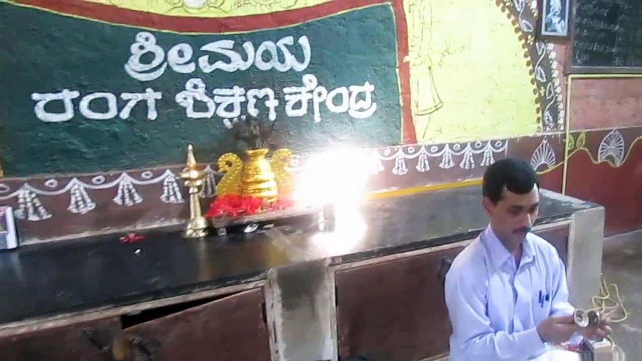 Shrimaya Yakshagana Gurukula Training-2014-15- Nrutybhyasa..