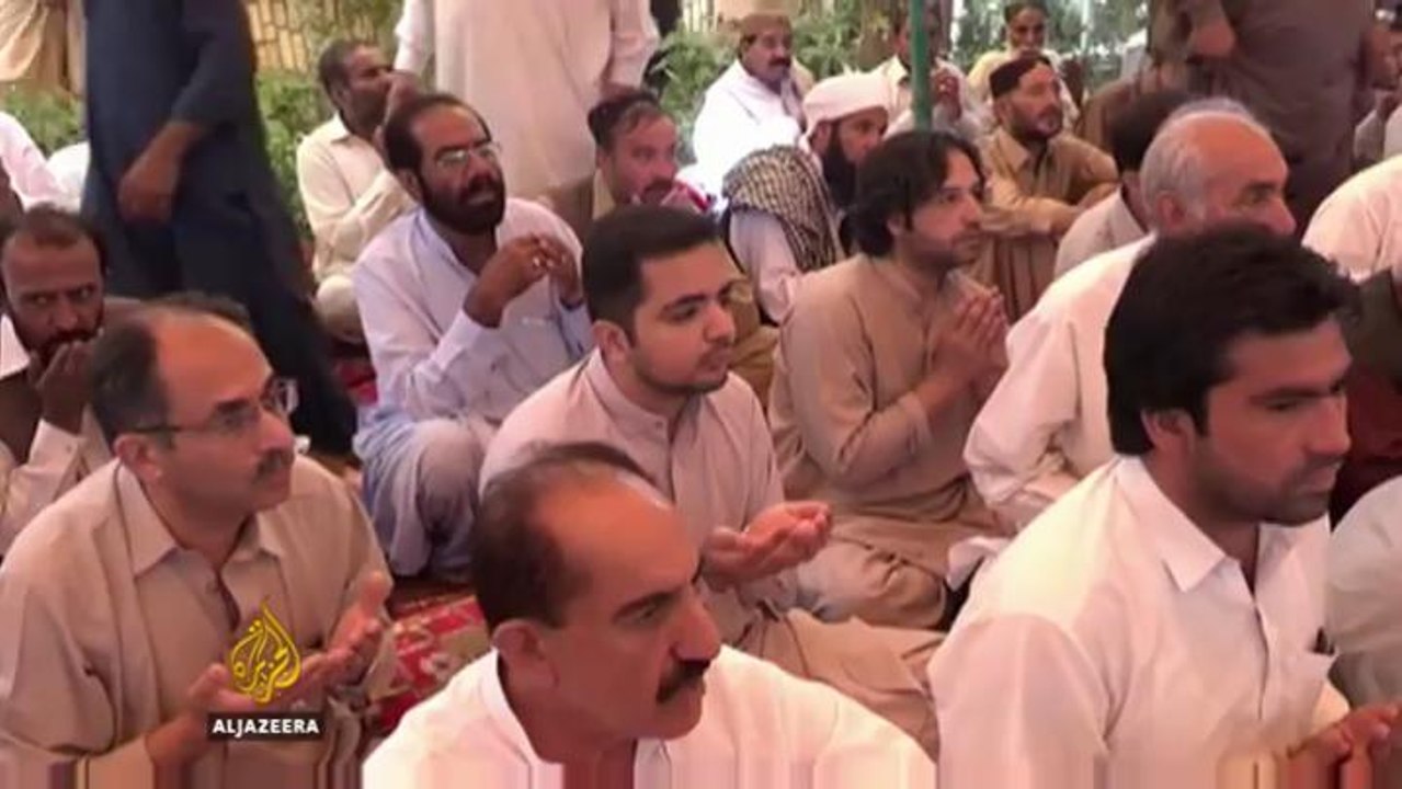 Quetta attack: Funerals begin for victims