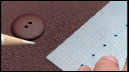SINGER® 1-Step Mechanical Buttonhole Presser Foot Tutorial