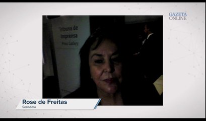A senadora Rose de Freitas avalia sessão no Senado