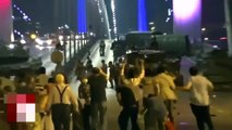 20) Darbe Videoları - 15 Temmuz darbesi  -  Askerler Boğaz Köprüsünde halkın üstüne ateş ediyor