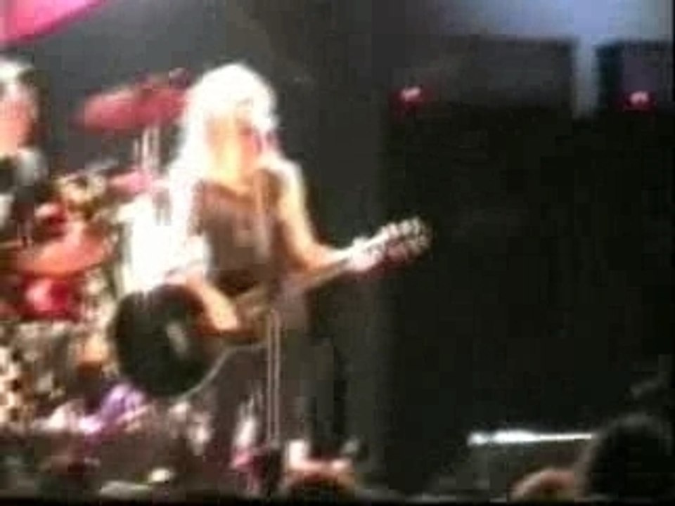 Avril Lavigne Live @ Naples Part #4