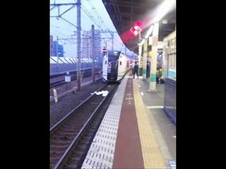 今月３回目、成田エクスプレスに飛び込み自殺　東京・ＪＲ新小岩2011.7.25
