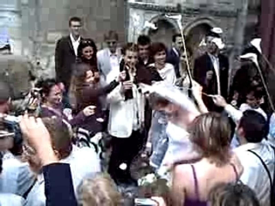 la sortie de l'eglise