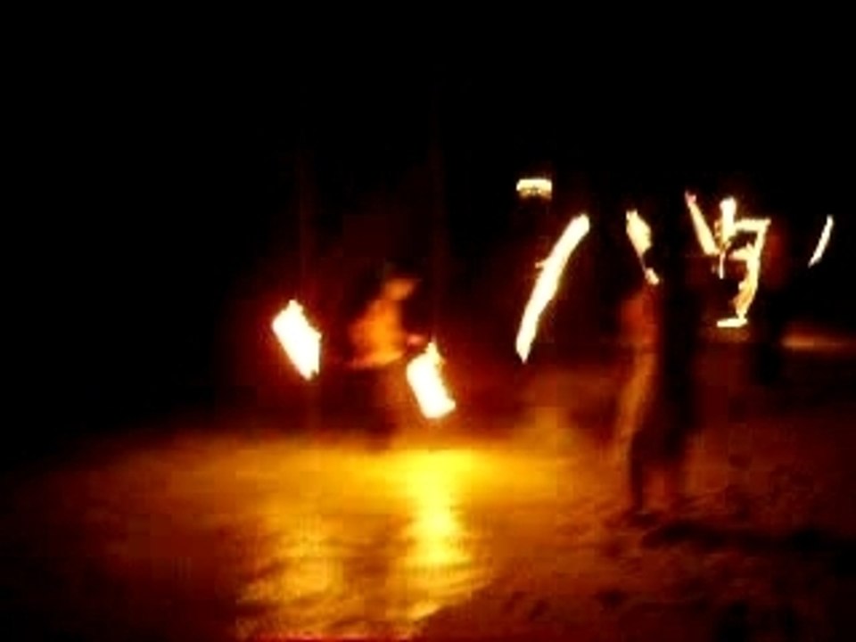fire show Koh Pee Pee