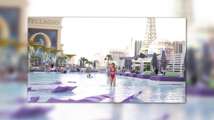 Daphne Joy fait monter la température près d'une piscine à Las Vegas