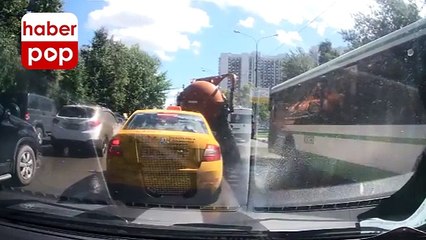 Lağım suyu dolu vidanjör yolda patladı #vidanjör