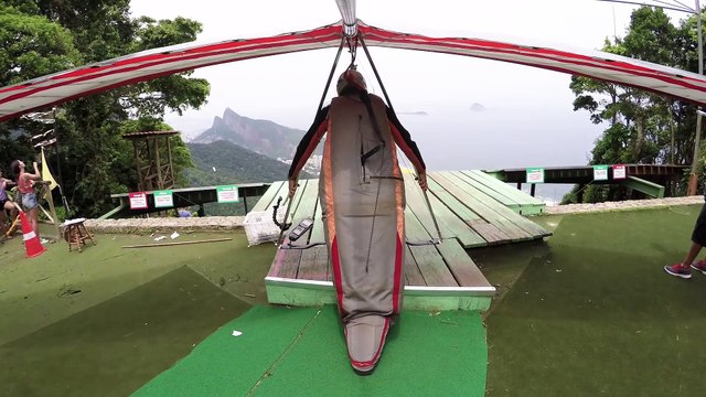 2 minutes de parapente dans les airs de Rio de Janeiro