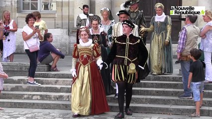 VIDEO. Ambiance de Cour dans la cour du château de Blois