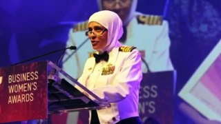 Hebat! Australia Punya Kapte Kapal Perang Wanita Muslim Pertama di Angkatan Laut Australia.mp4