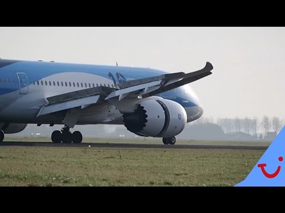 Arkefly #Dreamcatcher landing at the Polderbaan | Evening spotting