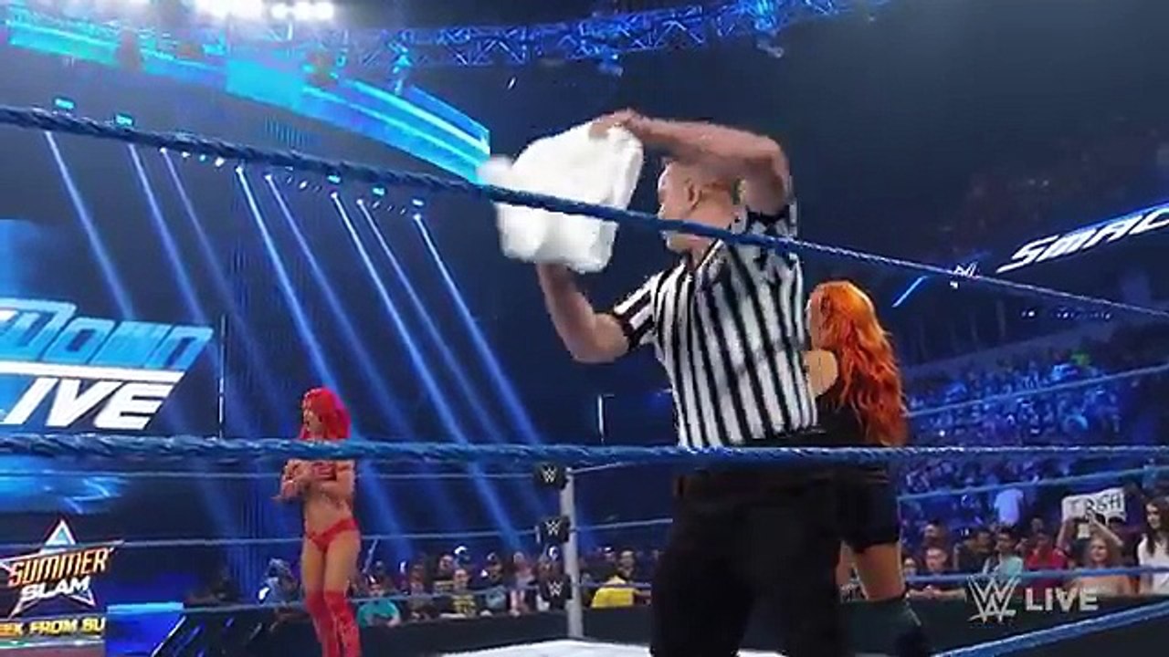 Eva Marie has a wardrobe malfunction before her match vs. Becky Lynch- SmackDown Live, Aug. 9, 2016