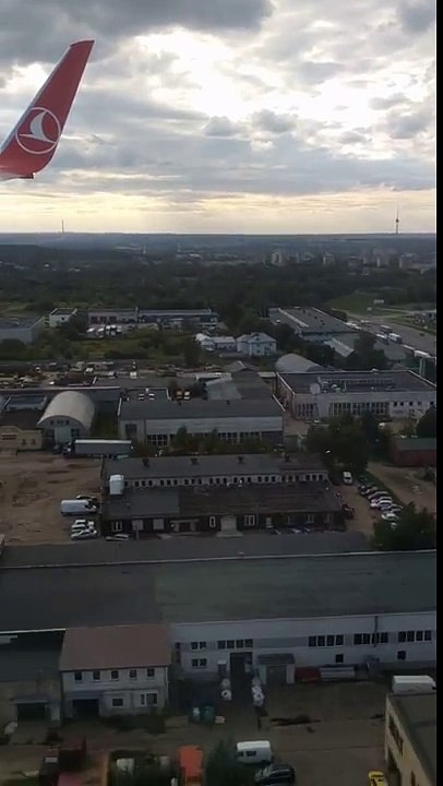 Landing in Vilnius, with Turkish Airlines