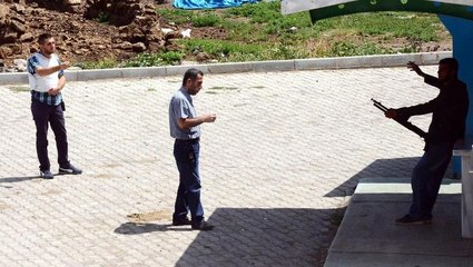 Pompalı tüfekle dehşet saçtı: Çok sayıda yaralı