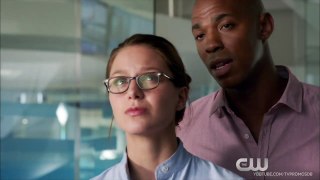 Supergirl Sezon 2 'The CW Has a New Hero'  Fragmanı (HD)