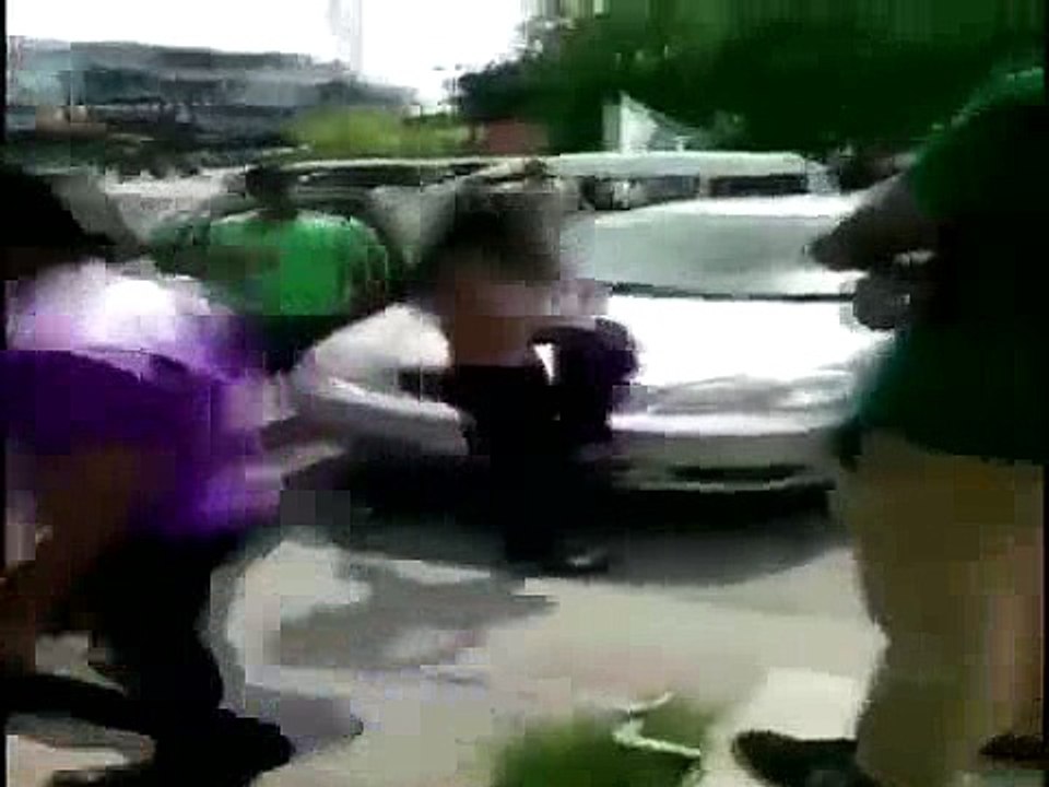 Islamabad Girl Fighting her Boyfriend Without Clouth
