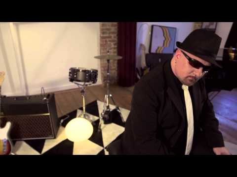 Roy Paci & Aretuska feat. Dr. Ring Ding Italians Do It Better (Official Video)