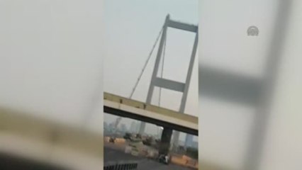 16 Temmuz Sabahı Boğaziçi Köprüsü Üzerinde Toma'nın İsabet Aldığı Tank Atışının Görüntüsü - İstanbul