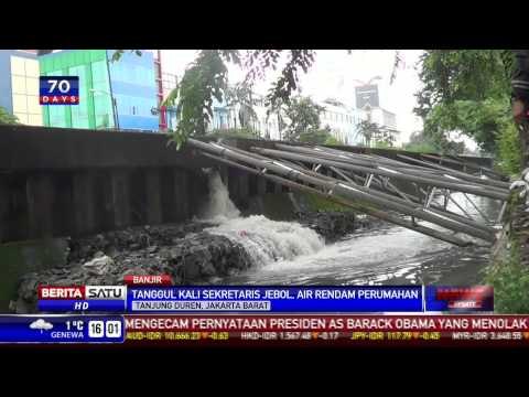 Tanggul Kali Sekretaris Jebol, Perumahan Greenville Terendam