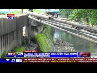 Hujan Hambat Proses Perbaikan Tanggul Kali Sekretaris