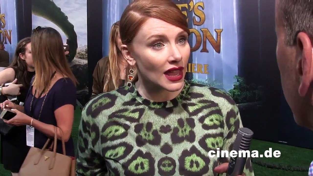 Bryce Dallas Howard - Pete's Dragon LA Premiere | CinemaDE