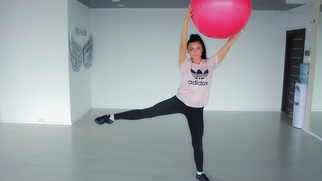 Упражнения для ягодиц и бедер с фитболом. Women's Training