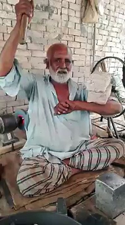 Baba ki power check karo.......!