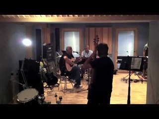 PINO DANIELE - Official Extras - Prove musicali in studio #1