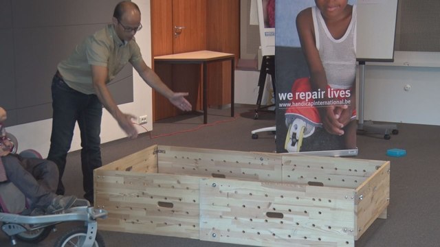 Handicap International récompense cinq Bricoleurs du Coeur