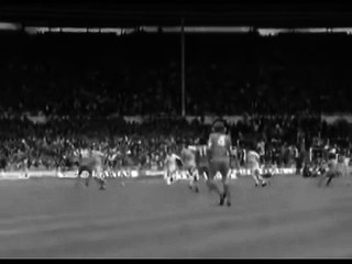 August 10, 1974   FA Charity Shield   Leeds United vs  Liverpool