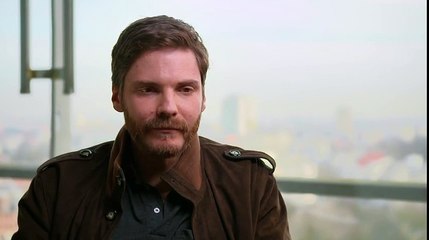 Le Cinquième Pouvoir - Interview Daniel Brhl VO
