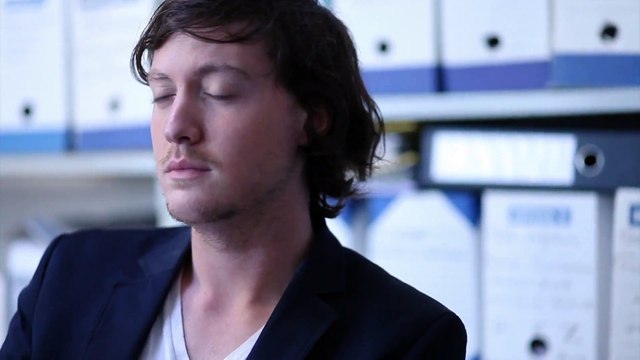 Celui qui pleure a perdu - Teaser VF