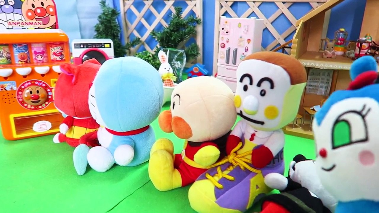 アンパンマン おもちゃアニメ 自動販売機に並ぶよ コキンちゃん ジュースちょうだい 自販機 Vending Machine Toys