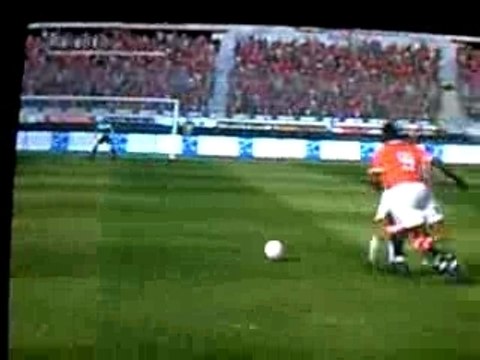 pes belle action frappe sur la bar