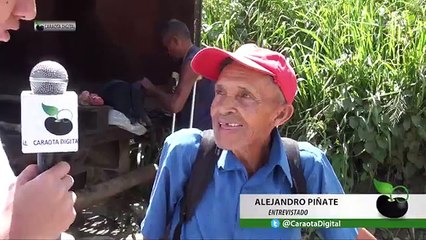 Ciudadanos han tenido que hurgar entre la basura para llevarse algo que comer