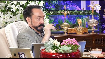 Peygamberimiz (sav): Hz. Mehdi (as)’ın gökte ve yeryüzünde gerçekleşecek parlak bazı alametleri vardır.
