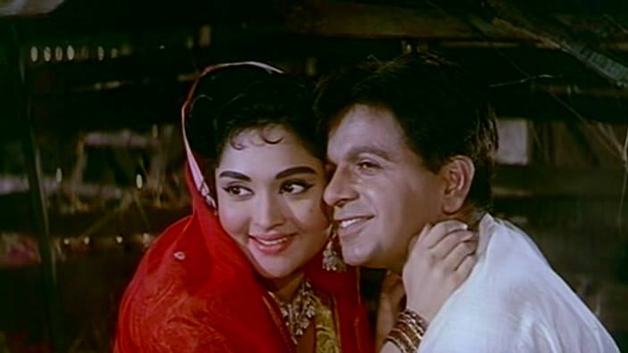 Tasveer e mohabbat thee jis mein hum ne woh shisha toor diya=1968