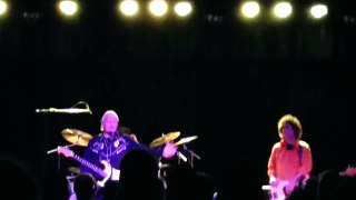 Dick Dale talks and plays 