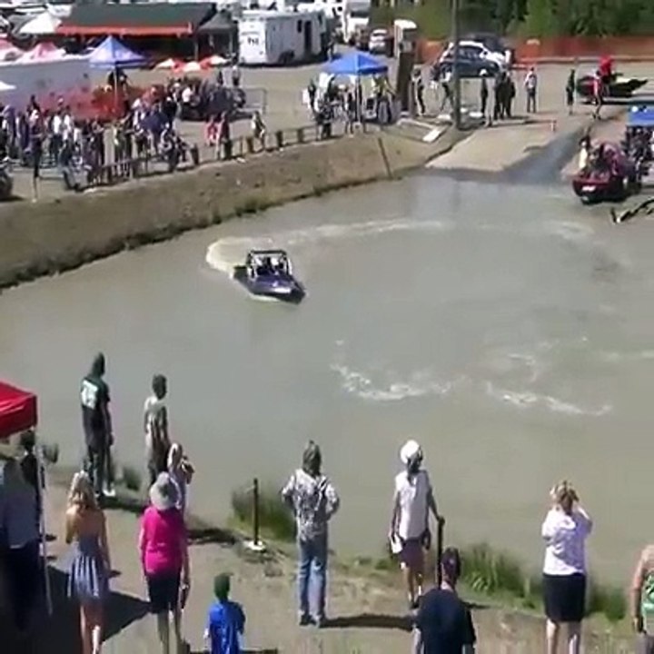 Amazing Boat Speed and Manuver