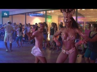 Aula de samba vira folia em academia de SP